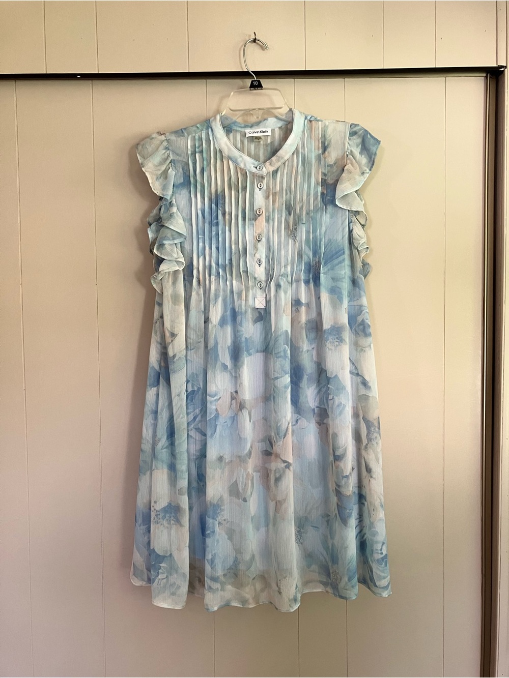 Calvin Klein Light Blue Floral Ruffle-Sleeve Shift Dress with Pintuck Detail